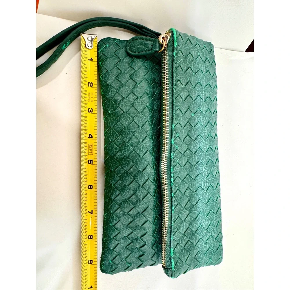 Urban Expressions Green Woven Vegan Leather Foldover Clutch Wristlet Bag
